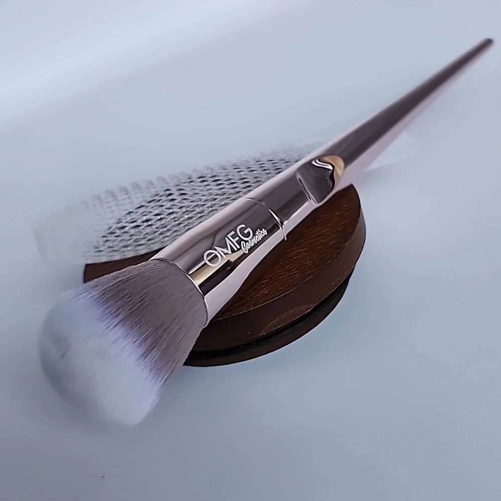 OMFG Cosmetics Rose Gold Makeup Brush